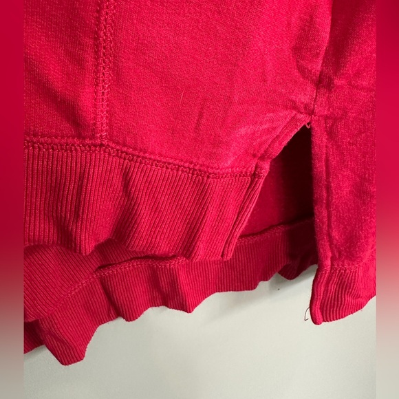 Peleton Lightweight Thin Sweatshirt Raspberry Side Split Logo Spellout Sz SM Top - Picture 7 of 9
